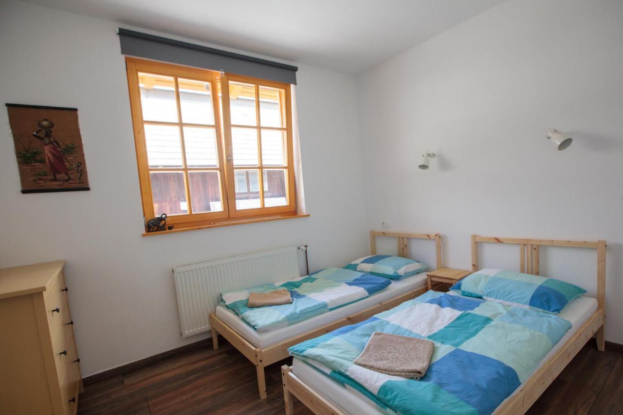 Bikeski Family Hotel, B&B, Apartaments, Rooms Mezica Exteriör bild